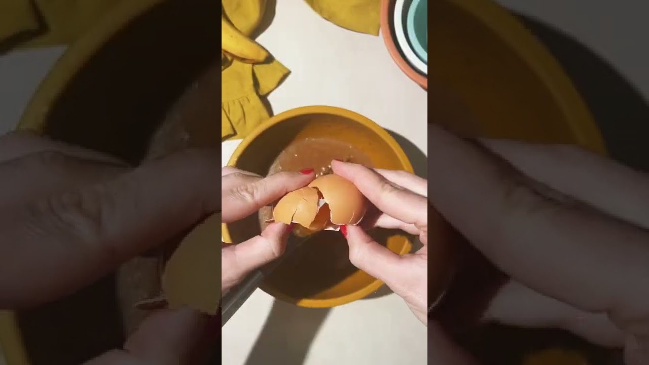 Healthy Chocolate Chip Banana Bread Muffins