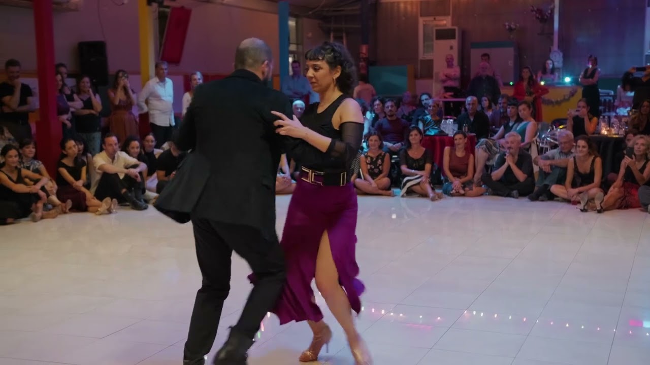 Bruno Tombari and Rocio Lequio dance Francisco Canaro- Silueta Porteña (4/5)