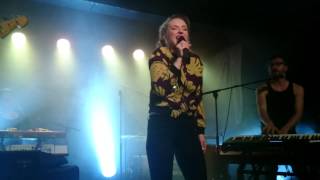 Leslie Clio | I Couldn't Care Less | Eureka! Tour 2015 | Zoom - Frankfurt