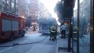 preview picture of video 'Autobus  ardiendo'