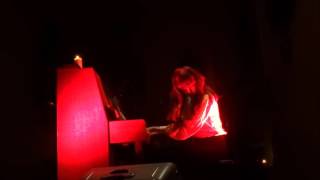 Diane Birch - Fire Escape @ St Pancras Old Church, London 23/02/17