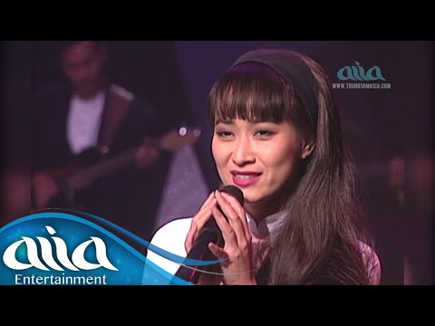 Thể hiện bởi Thúy Vi