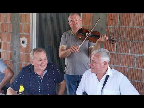 Perica Jelavić i Juro Petrušić - Tužan soko (Official live Video)