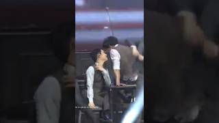 Download lagu #Chansoo flirting on stage during #Elyxion in Malaysia π #Chanyeol #Kyungsoo mp3 Download lagu #Chansoo flirting on stage during #Elyxion in Malaysia π #Chanyeol #Kyungsoo mp3