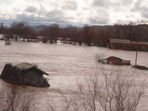 Sliki od poplavata vo s.Pcinja 2013