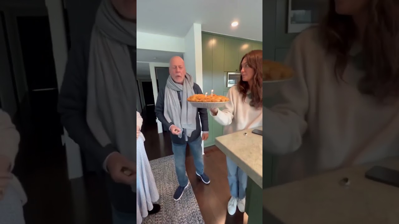 Բրյուս Ուիլիսն իր ծննդյան տարեդարձը նշել է նախկին կնոջ՝ Դեմի Մուրի և դուստրերի հետ 