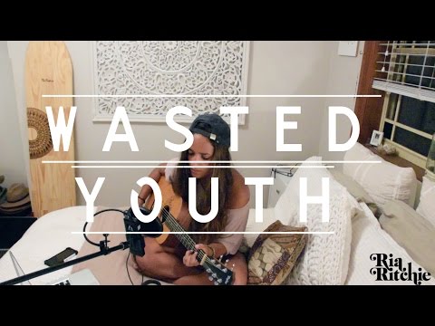Ria Ritchie - FLETCHER - Wasted Youth - Acoustic cover