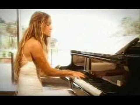 Rita Guerra" I thought you would leave your heart with me"