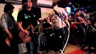 Itchyworms - Penge naman ako niyan (feat AkosiChris)