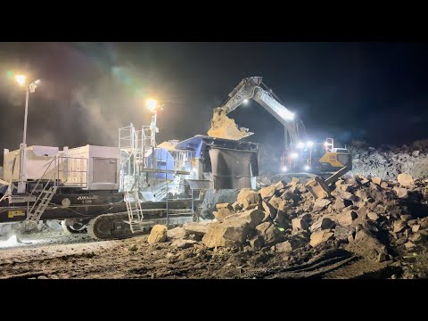 late night crushing with jonsson 1208 mobile jaw crusher! Volvo ec530el excavator