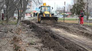 Капітальний ремонт тротуарної доріжки по площі Миру