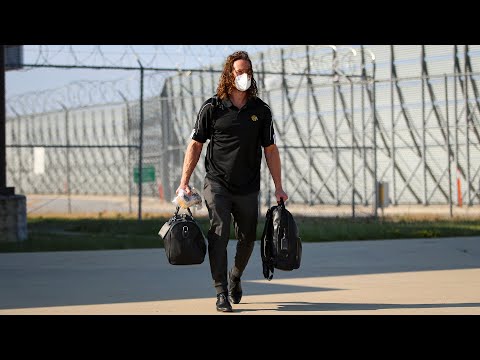 Blackhawks depart for Phase 4 Return-to-Play in Edmonton | Chicago Blackhawks