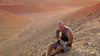 preview picture of video 'Building Traveler Guitar by Yaron Naor'