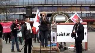 Aktive Mittagspause gegen Privatisierung am UK Aachen