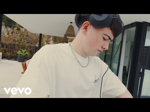 CamrinWatsin - Cry Baby (Visualiser) ft. EVALINA