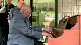 Oliver Jones inaugurates piano at Rembrandt Park