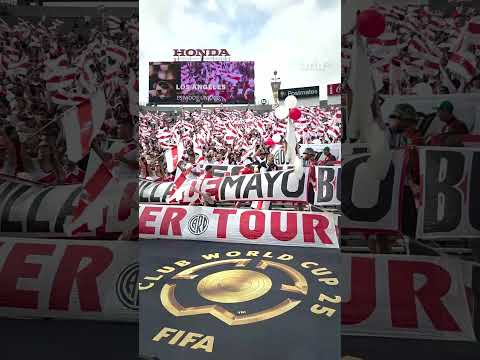 "La previa del River-Monterrey se enciende con la hinchada millonaria" Barra: Los Borrachos del Tablón &bull; Club: River Plate