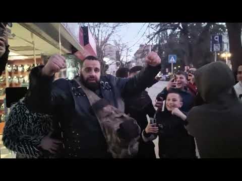 TOSHO KYKATA CHECHENECA I MNOGO FENOVE