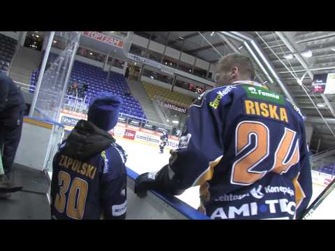 13.2.2015 Lukko-HIFK: Parhaat palat kentän ulkopuolelta.