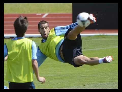 Negredo-show: golazo in allenamento