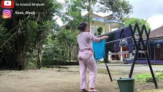 Download lagu DAILY VLOG KESEHARIAN NYUCI PAKAIAN DAN BANTUIN ORANG TUA KASIH MAKAN TERNAK ENTOK mp3