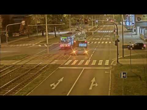 STŘET AUTOBUSU A TRAMVAJE V OSTRAVĚ ZACHYTILY KAMERY