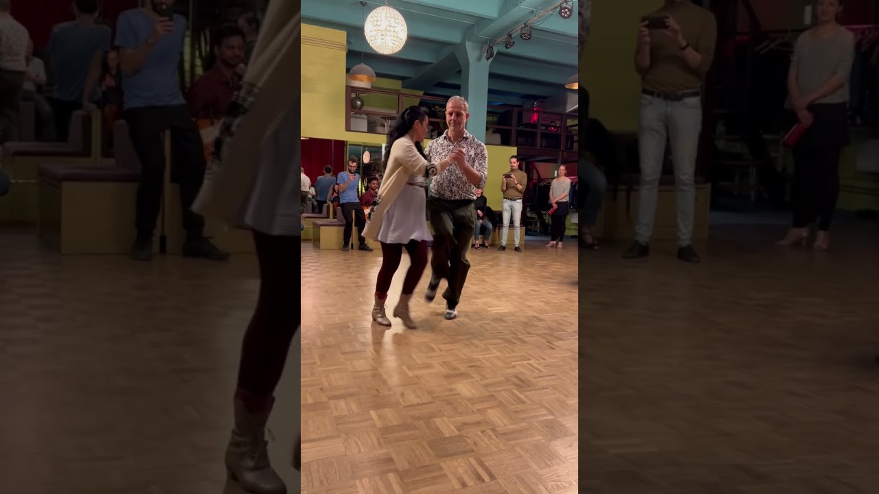 Video thumbnail for Class Demo Ganchos Kara Wenham & Rafael Busch www.Tangotanzenmachtschoen.de #tango #tangoargentino