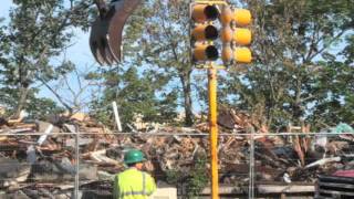 Building demolished in Lowell for new bridge