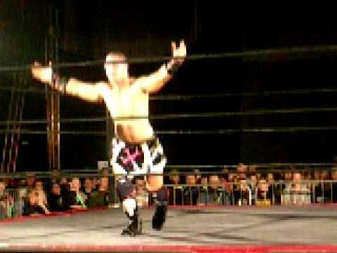 Scotty Too Hotty Vs Sean "Maxer" Brennan