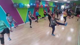 Zumba piña colada shot - Elektro kumbia by Angeles R