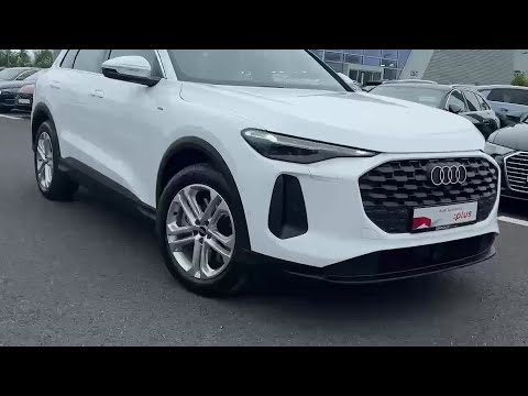 Audi Q5 E-HYBRID SE QUATTRO A/T - Image 2
