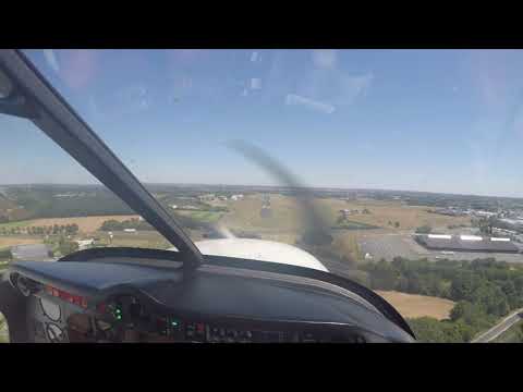 Atterrissage Niort LFBN DR401