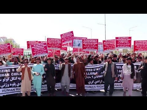 کابل کې لاریون کوونکو د افغانستان د کنګل شوې شتمنۍ د ازادولو غوښتنه وکړه