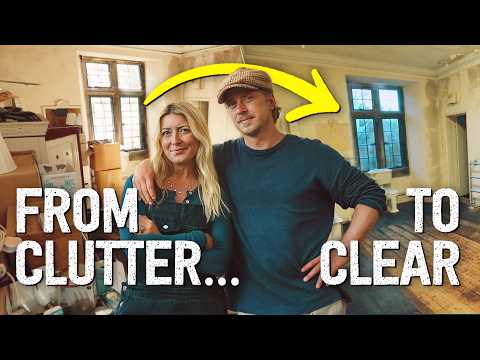 The MANOR CLEAROUT BEGINS! Starting Our renovation journey in the OLD BATHROOM.