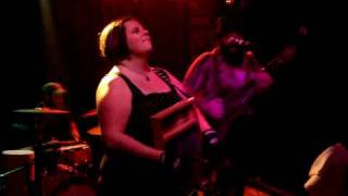 Reverend Peyton's Big Damn Band - The Creek's Are All Bad