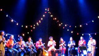 Wellington International Ukulele Orchestra - Cry Me A River