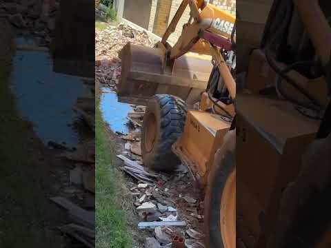 Antes e Depois – Tele-Entulho na Cadorim Móveis Sob Medida | Criciúma, SC Antes e Depois – Tele-Entulho na Cadorim Móveis Sob Medida | Criciúma, SC