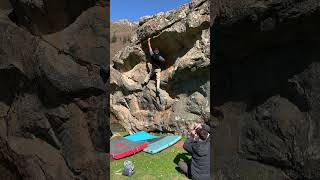 Video thumbnail de Problem 4 (Boulder A.Noroeste - Four Rooms), 6b. Pont de Camps