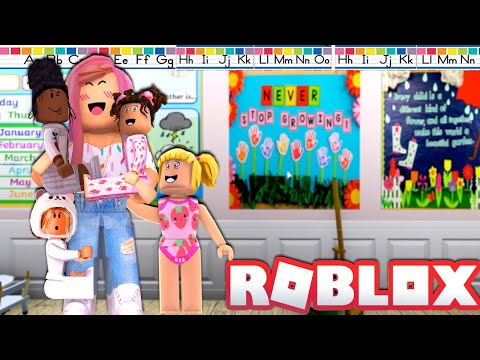 Titi & Goldie New Daycare in Bloxburg ! - Roblox Roleplay