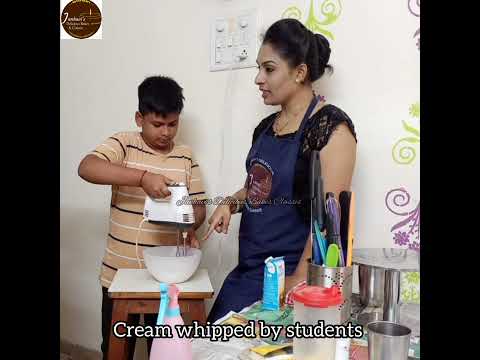 Successful completion of Offline Cake Class in Vikhroli on 29th May 2022 ☎️ 9833139491