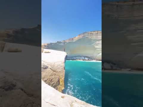 🚨 Carablanca Beach, Morocco. 🌊 Share this with someone you would go with! 🤑🤑