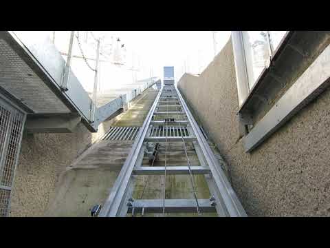 Standseilbahn Zürich Flughafen Abfahrt Tal funicular Zurich Airport The Circle Switzerland