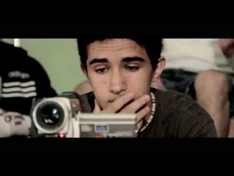 download lagu mp3 mp4 La Scimmia Sulla Schiena, download lagu La Scimmia Sulla Schiena gratis, unduh video klip Download La Scimmia Sulla Schiena Mp3 dan Mp4 Unlimited Gratis