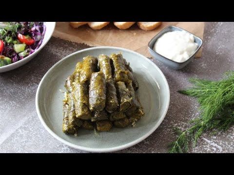 Dolmadakia  - Greek stuffed vine leaves | Natliciousfood