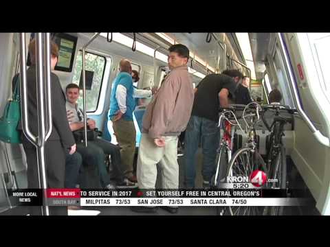 巴鐵發佈新的列車車廂設計。 (BART Unveils New Train Car Designs)