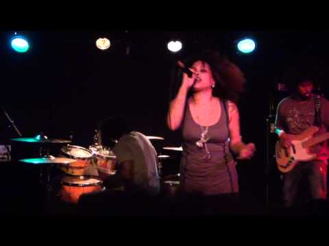 [HD] The Memorials - Give Me The Stuff @ The Mercury Lounge, NY 5/22/2011