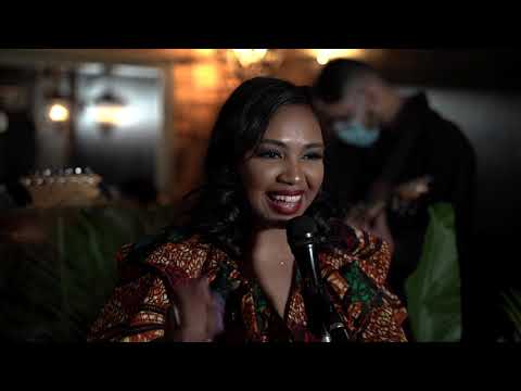 Niu Raza - Mm Hmm Medley (Live Performance)