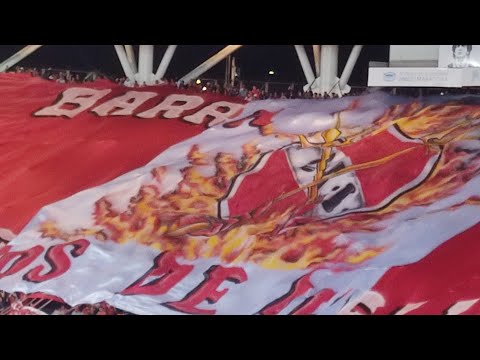 "La hinchada de Independiente en La Plata (Copa Argentina 2023)" Barra: La Barra del Rojo • Club: Independiente • País: Argentina