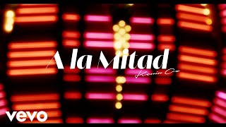 A la Mitad Music Video