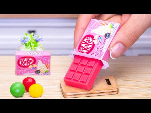 Delicious KitKat Cake | Amazing Miniature Strawberry Cake Decorating Ideas | KitKat Chocolate Cake